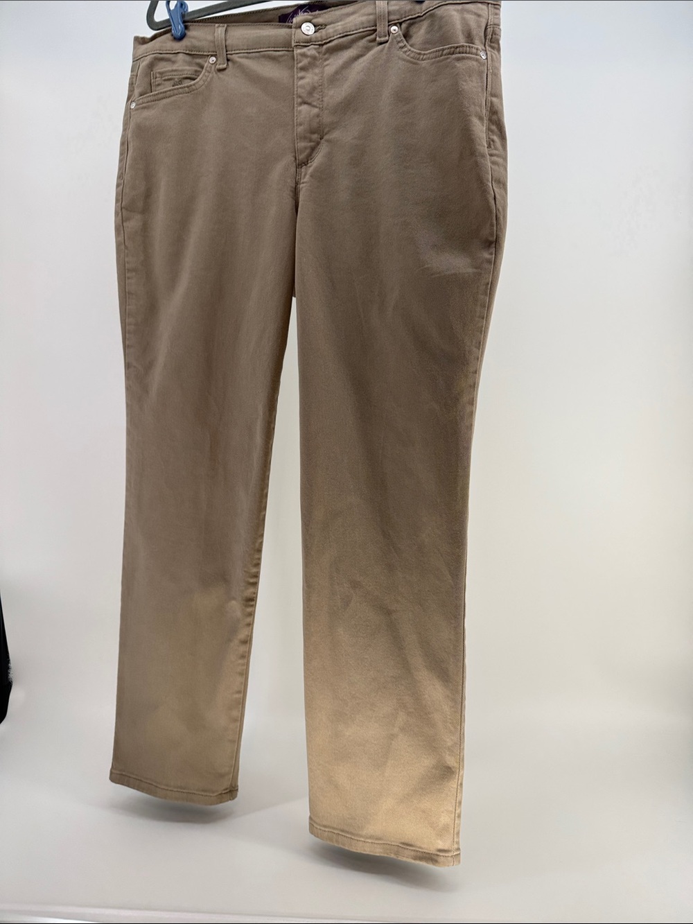Gloria Vanderbilt Straight Leg Jeans in Khaki Brown